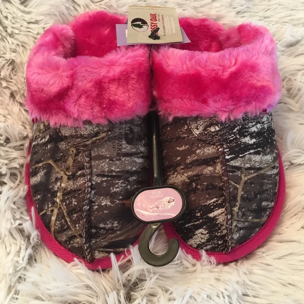 BLAZIN ROXX Hot Pink Mossy Oak Camo Slippers